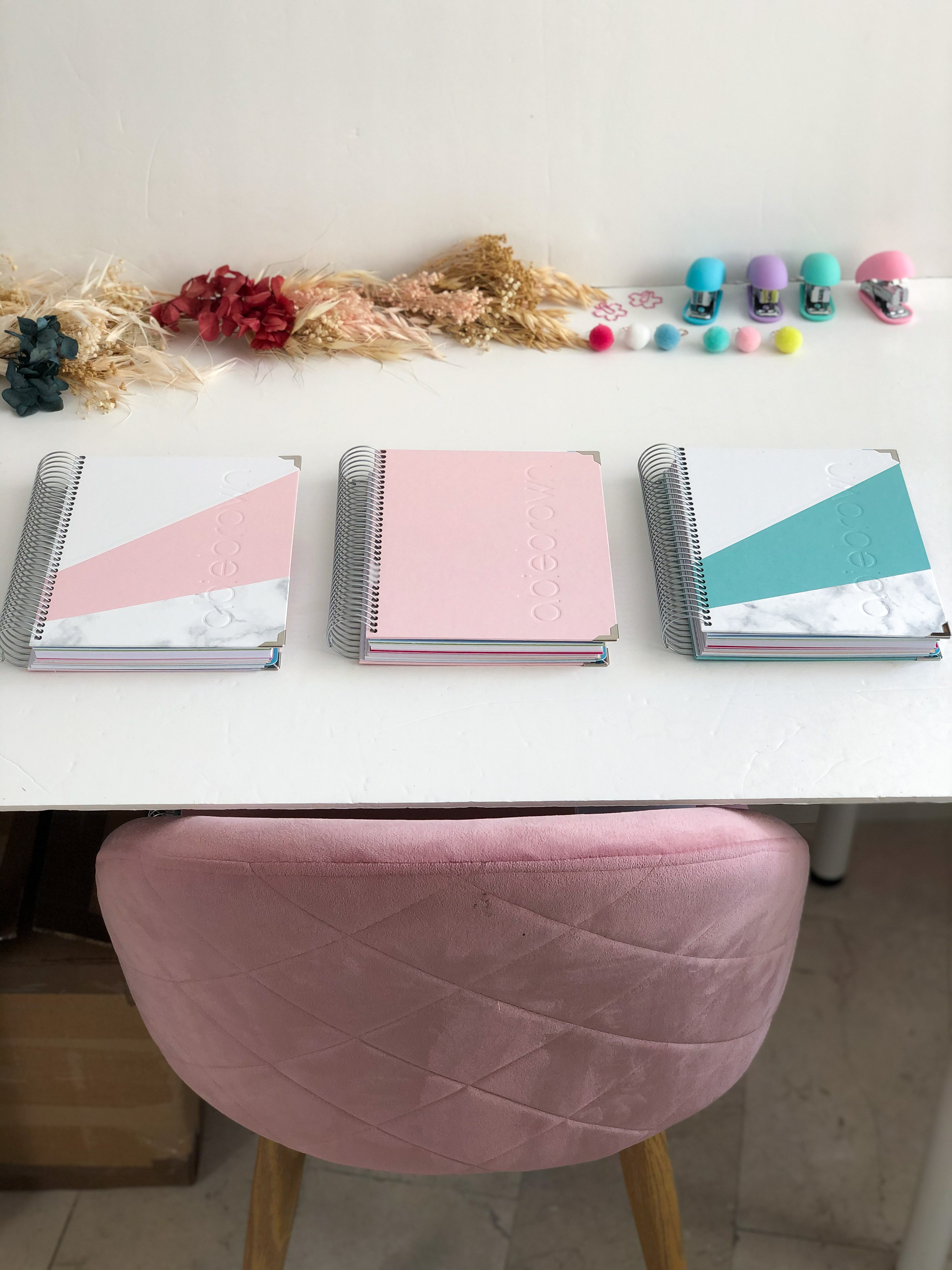 Nueva edición de agendas rosa, turquesa y mármol